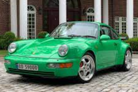 Minichamps 1994 Porsche 911 (993) Carrera RS Green 1:18