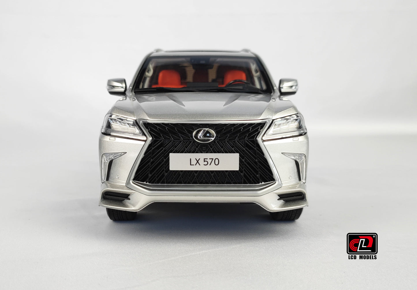 LCD 2021 Lexus LX570 Silver Metallic 1:18