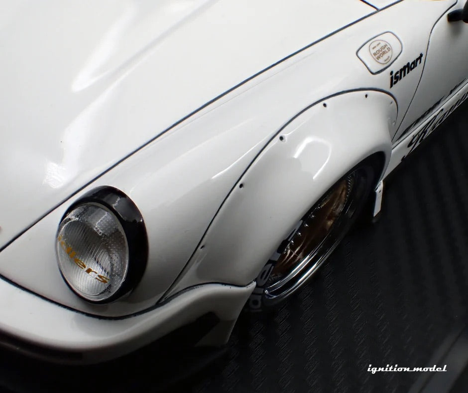 Ignition-Model Porsche 911 RWB 930 Kamiwaza White w/ Gold Work M1 Wheels 1:18