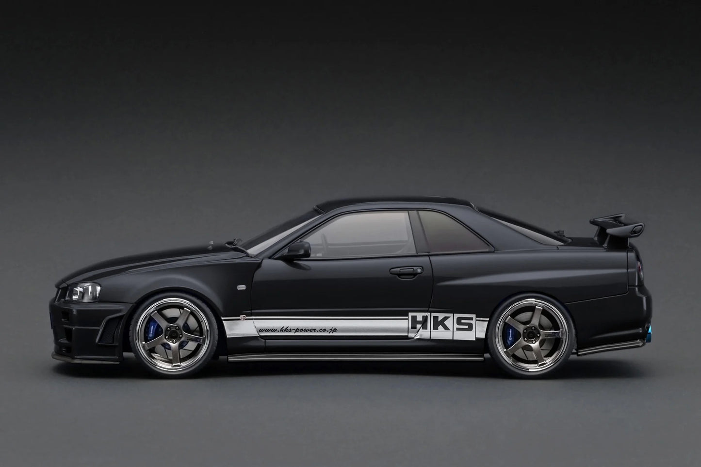 Ignition-Model Nissan Skyline GT-R R34 (BNR34) HKS RHD Black 1:18