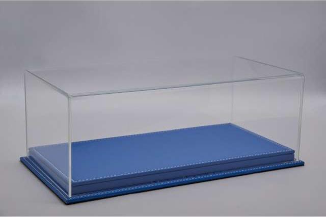 Atlantic Case Mulhouse Premium Acrylic Display Case w/ Blue Leather Base w/ White Stitching 1:18