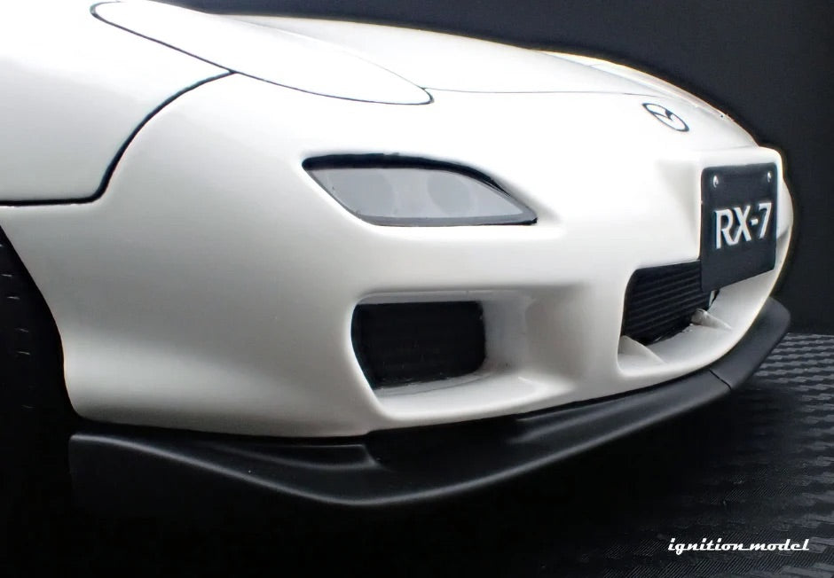 Ignition-Model Mazda RX-7 (FD3S) Spirit R Type A White 1:18