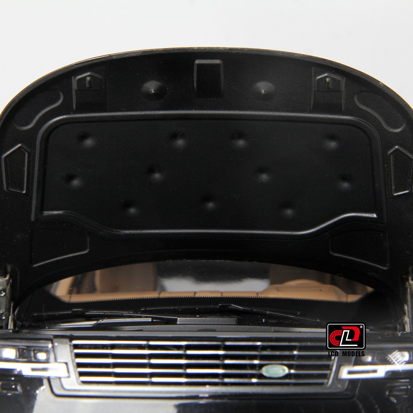 LCD 2022 Range Rover SV Black 1:18