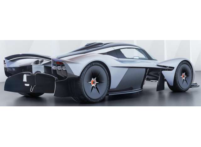 Maisto 2022 Aston Martin Valkyrie Silver and Matte Black 1:18