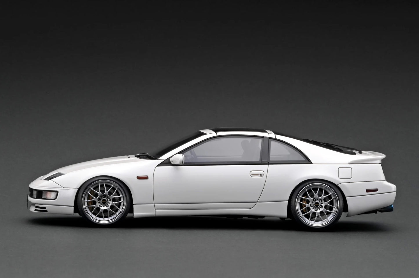 Ignition-Model Nissan Fairlady 300 ZX Z32 2by2 RHD Pearl White 1:18