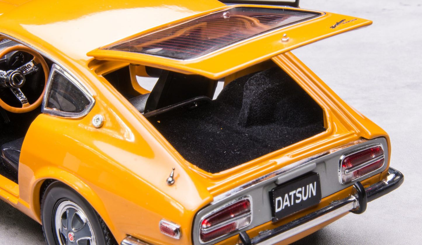 Sun-Star 1970 Nissan Datsun 240Z Coupe Ochre 1:18