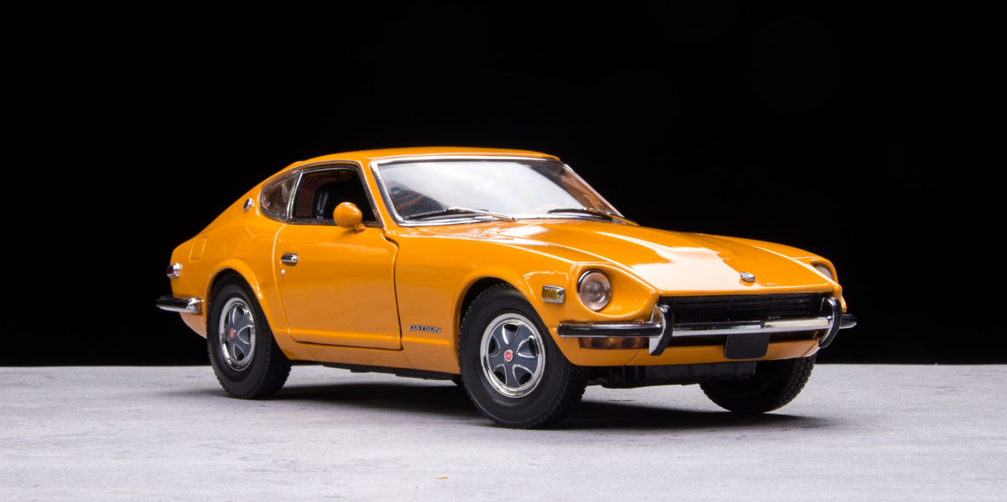 Sun-Star 1970 Nissan Datsun 240Z Coupe Ochre 1:18