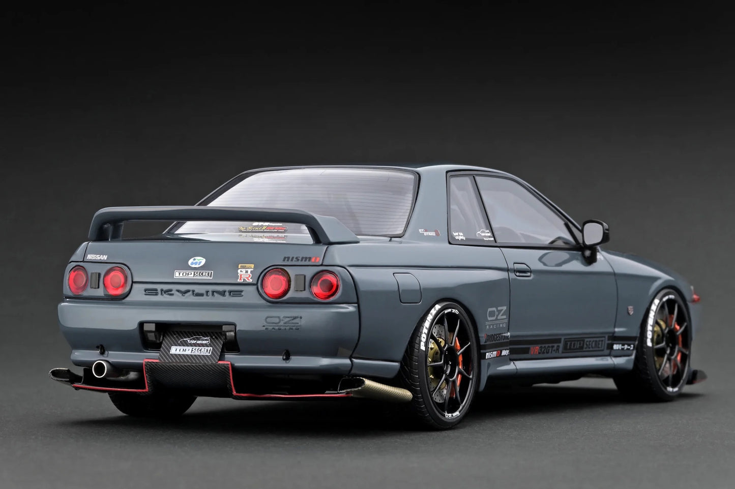 Ignition-Model Nissan Skyline GT-R R32 (VR32) Top Secret RHD Stealth Grey w/ Carbon Fiber Hood 1:18