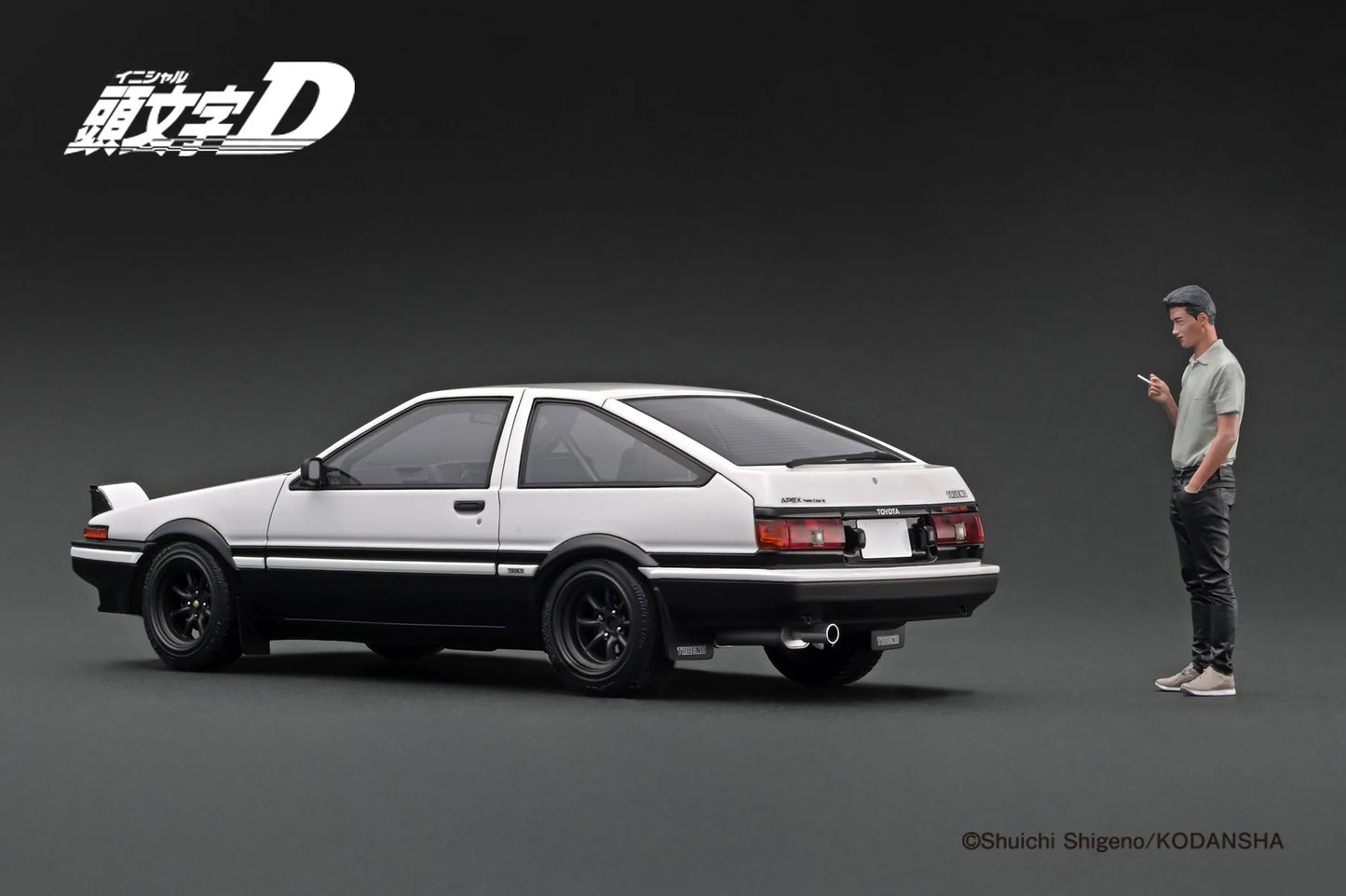 Ignition-Model Toyota Sprinter Trueno 3dr GT Apex (AE86) INITIAL D w/ Figure White 1:18