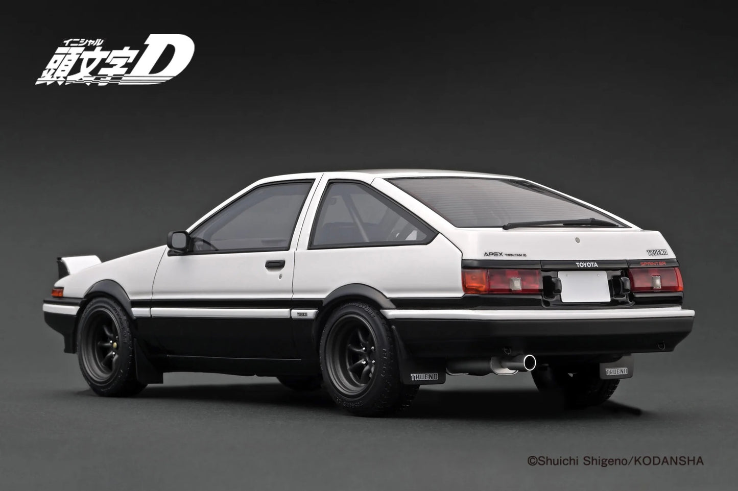 Ignition-Model Toyota Sprinter Trueno 3dr GT Apex (AE86) INITIAL D w/ Figure White 1:18