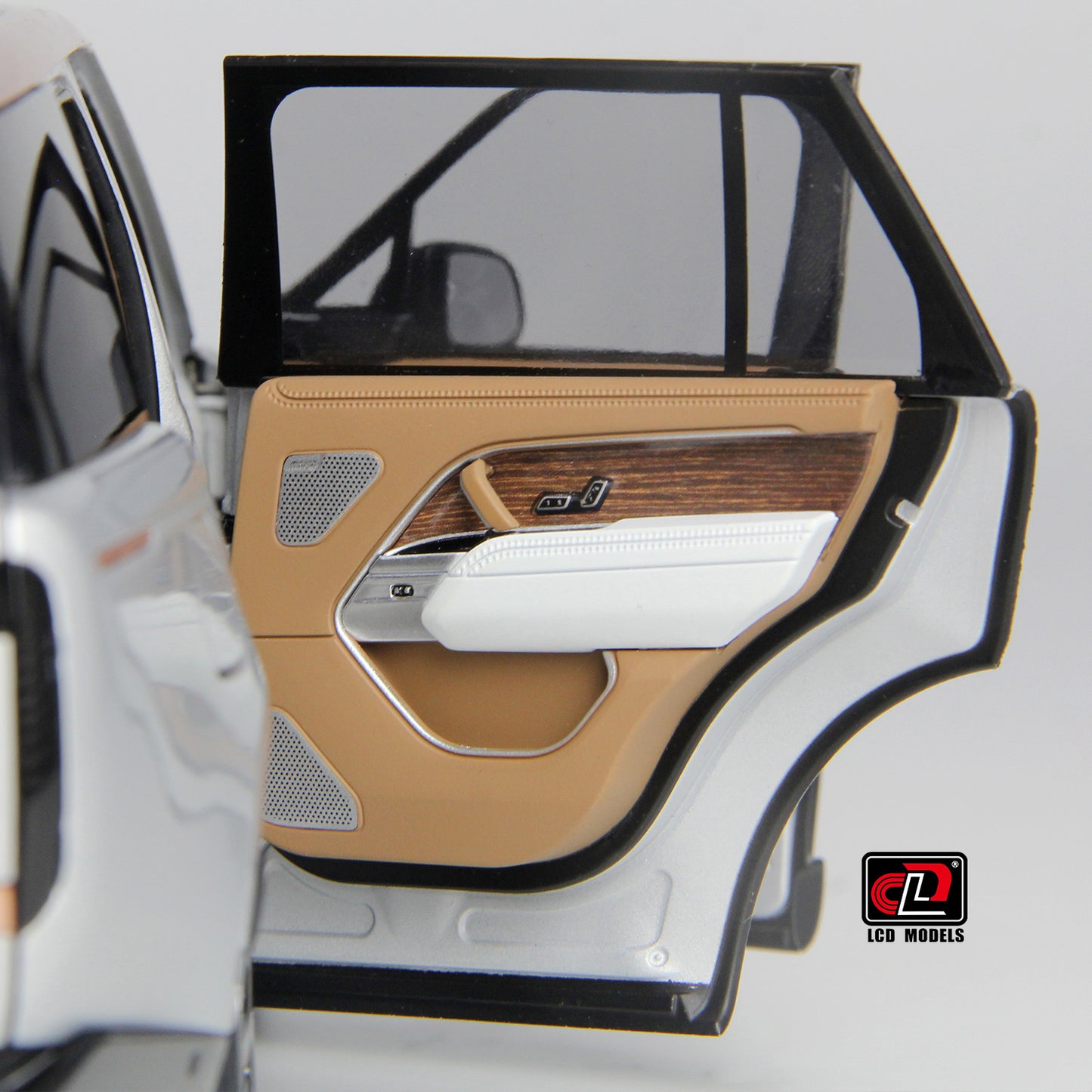 LCD 2022 Range Rover SV Silver w/ Bronze Accents 1:18