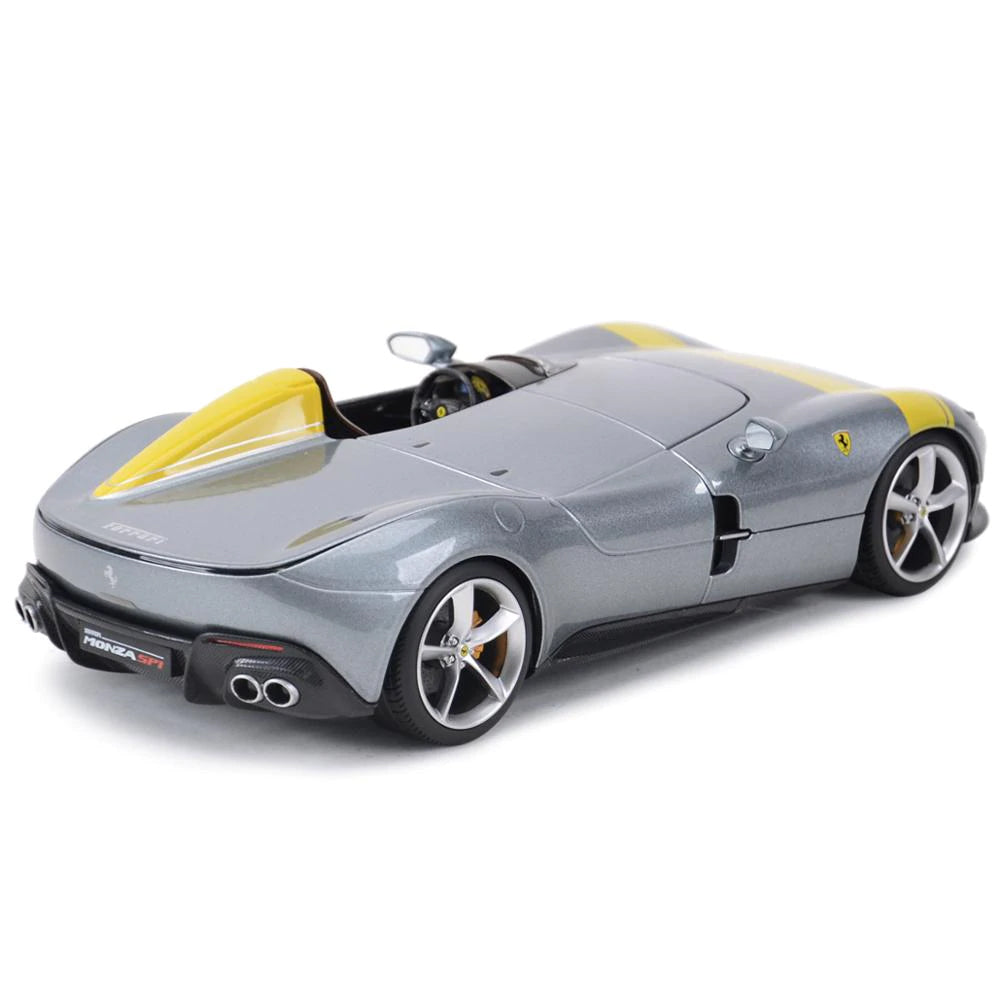 Maisto 2018 Ferrari Monza SP1 Silver with Yellow Stripe 1:18