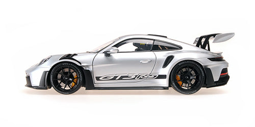 Minichamps 2022 Porsche 911 992 GT3 RS Silver w/ Weissach Package, Black Wheels w/ Clamshell Box 1:18 LIMITED