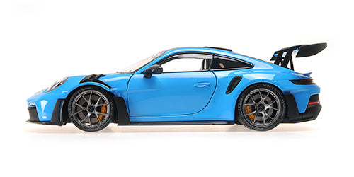 Minichamps 2022 Porsche 911 992 GT3 RS Blue w/ Weissach Package, Dark Silver Wheels  1:18 LIMITED