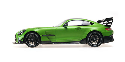 Minichamps 2020 Mercedes Benz AMG GT V8 Black Series Matte Green Metallic w/ Carbon Fiber 1:18 LIMITED, SEALED