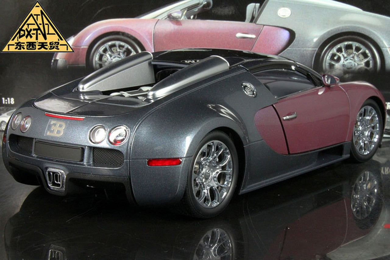 Minichamps 2009 Bugatti Veyron Grand Sport 16.4 Purple and Grey Metallic 1:18