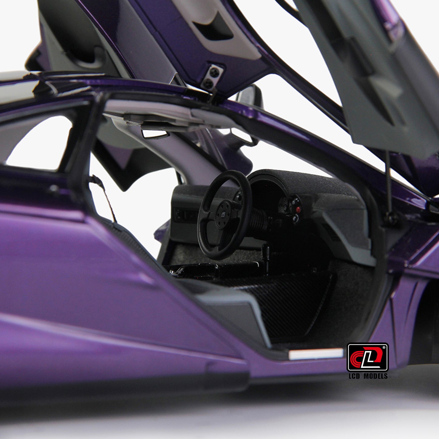 LCD 1993 Mclaren F1 Pearl Purple Metallic 1:18