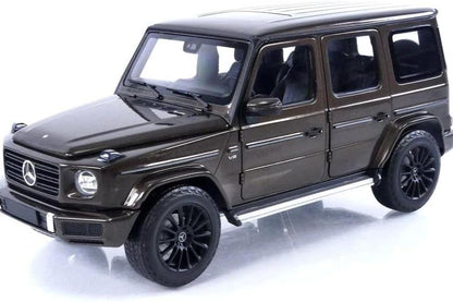 Minichamps 2020 Mercedes-Benz G63 (W463) G-Class 4.0 V8 Biturbo 585cv AMG Brown Metallic 1:18