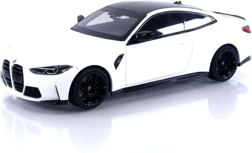 Minichamps 2020 BMW M4 Coupe (G82)w/ Black Carbon Roof Alpine White 1:18 SEALED