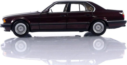 Minichamps 1986 BMW 730i (E32) Sedan Dark Red Metallic 1:18