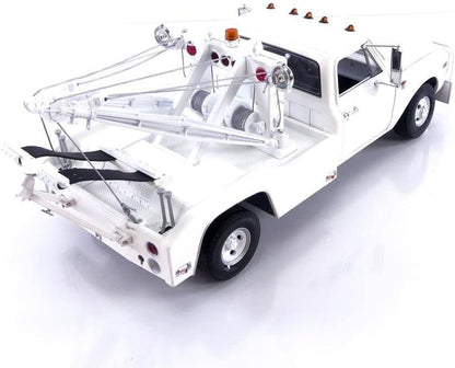 Greenlight 1968 Chevrolet C-30 Dually Wrecker White 1:18