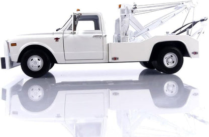 Greenlight 1968 Chevrolet C-30 Dually Wrecker White 1:18