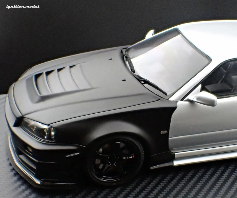 Ignition-Model Nissan Nismo GT-R R34 (BNR34) Z-tune Test 2004 Sazuka RHD Silver and Black 1:18