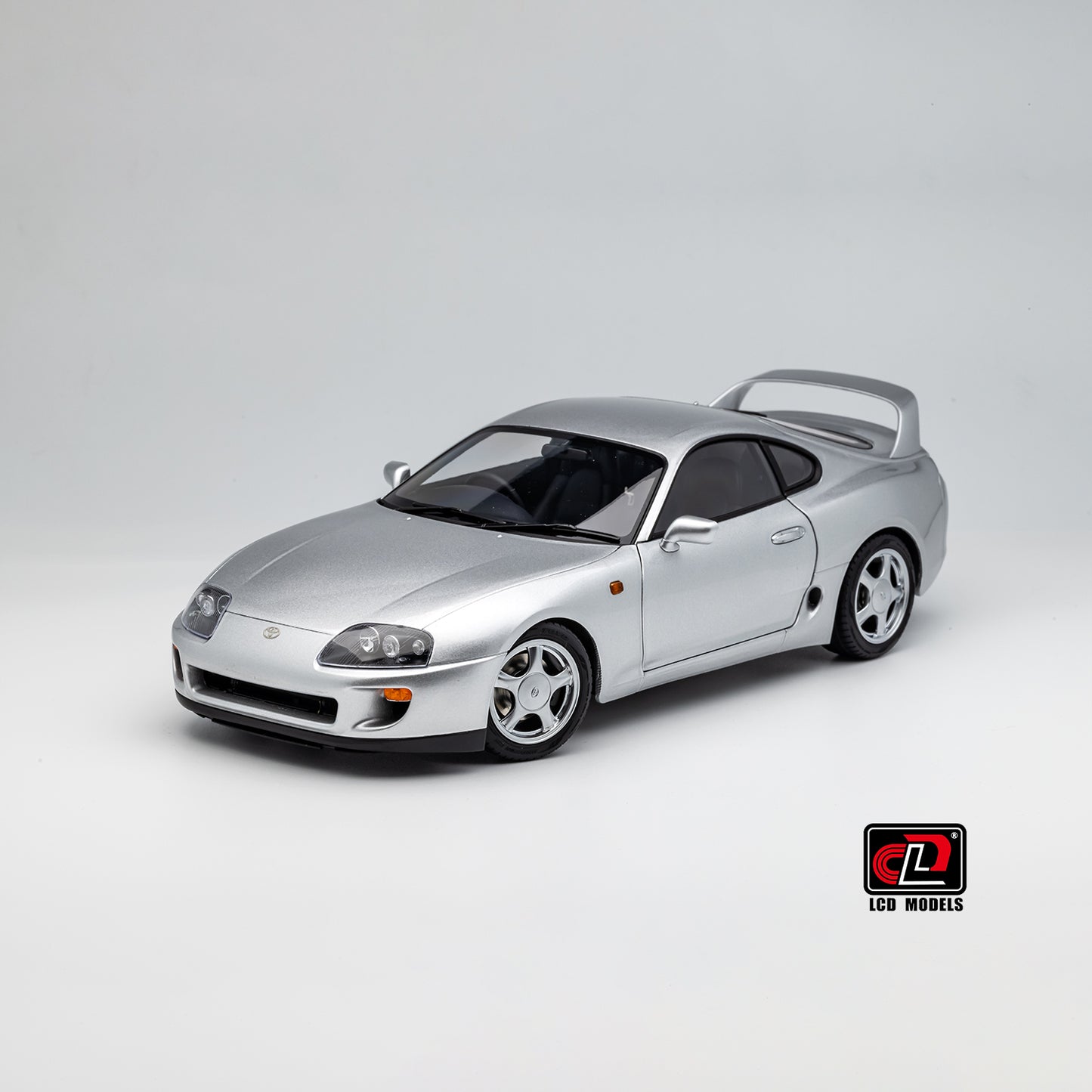 LCD Toyota Supra A80 (Silver color) *Comes with a lift!!* 1:18