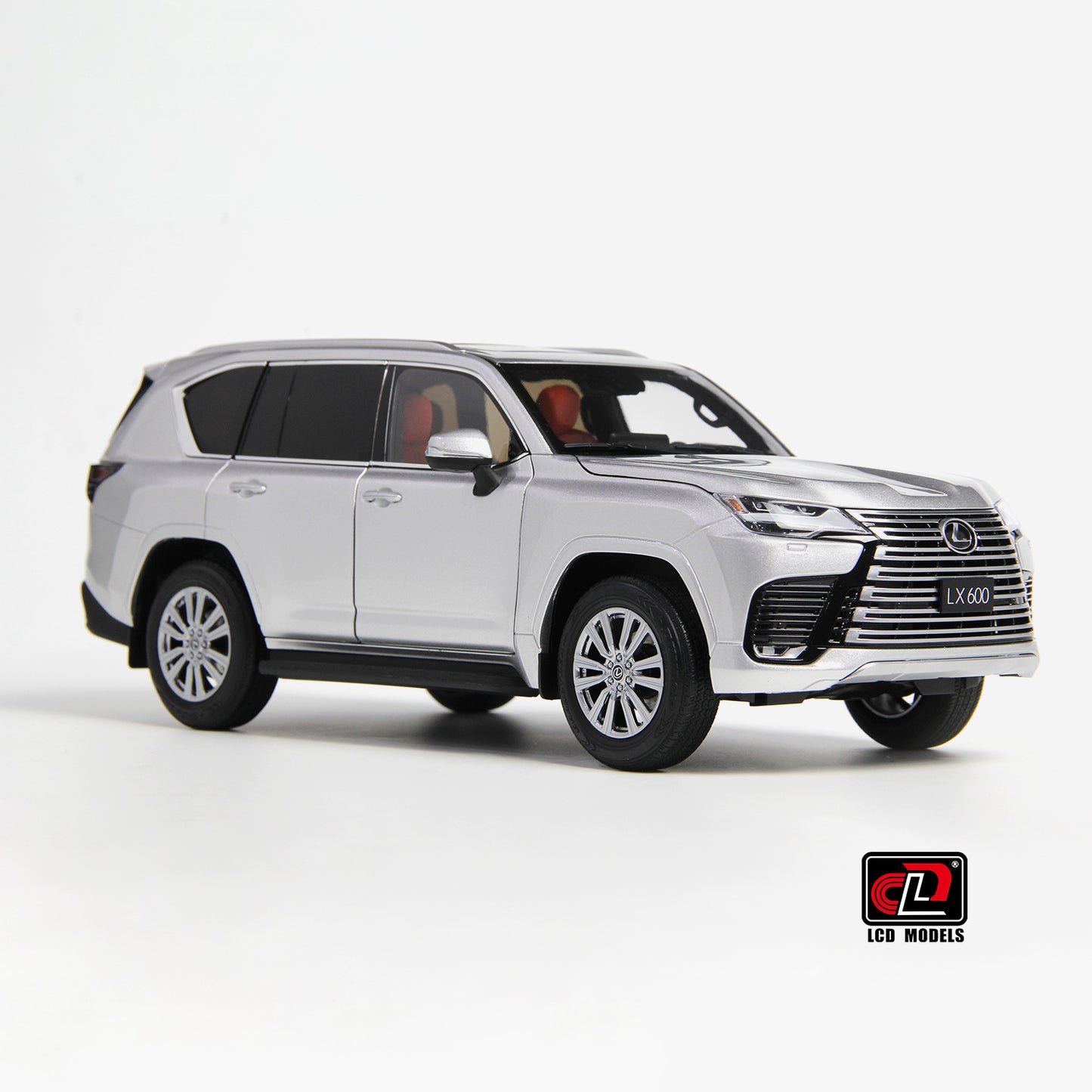 LCD 2024 Lexus LX600 Silver Metallic 1:18