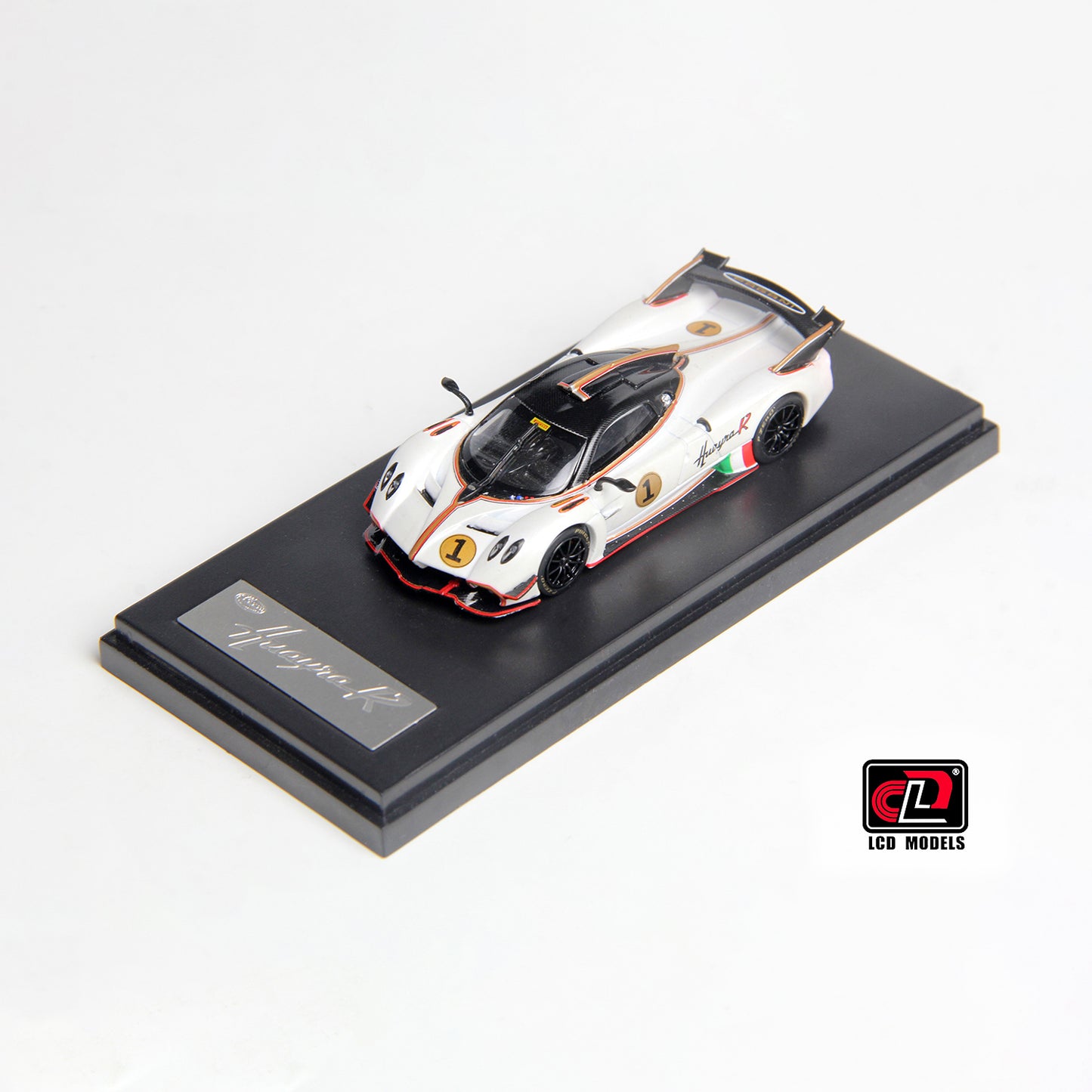 LCD Pagani Huayra R No 1 Pearl White 1:64