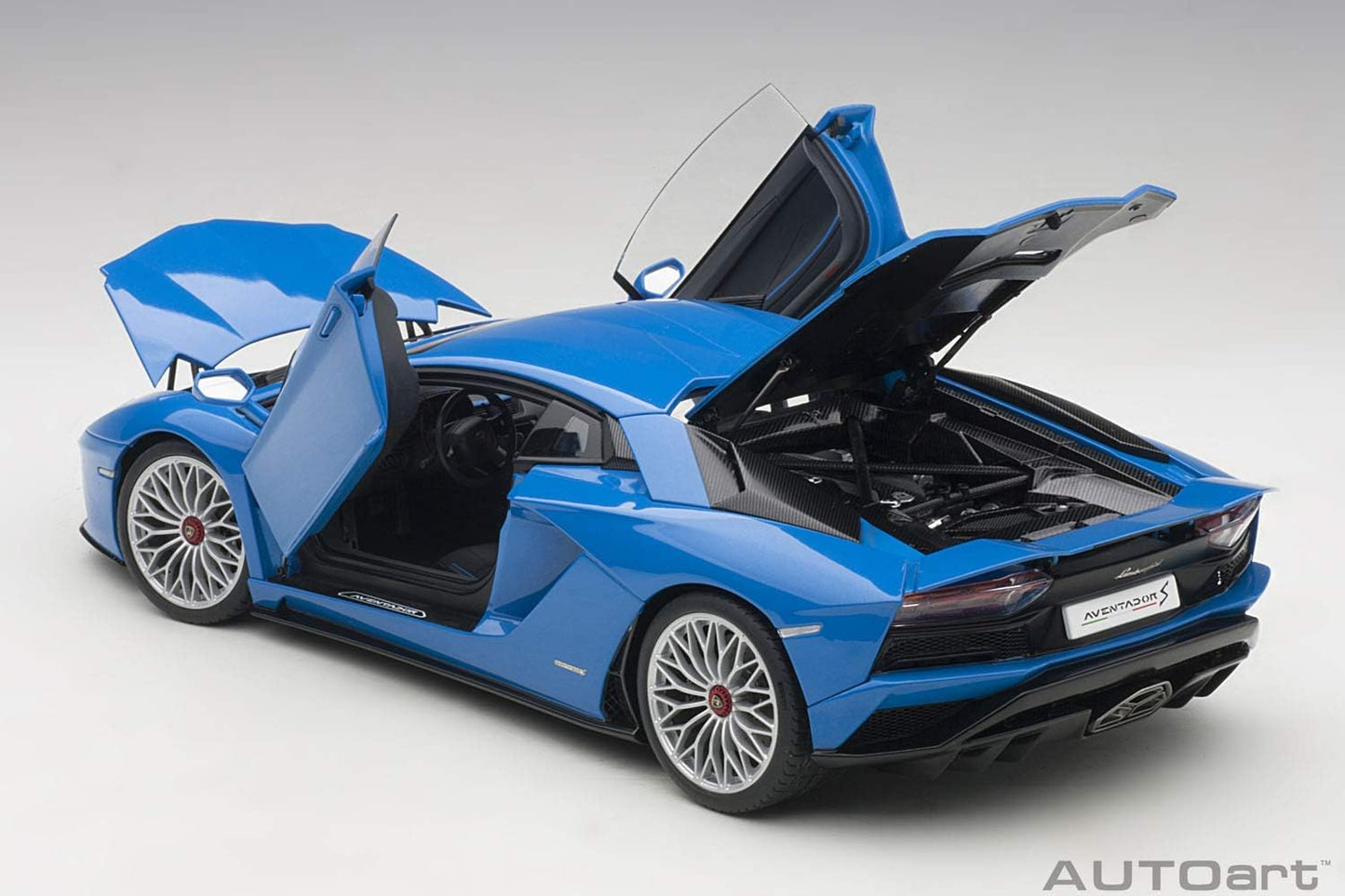 AUTOart 2017 Lamborghini Aventador S Blue Nila 1:18