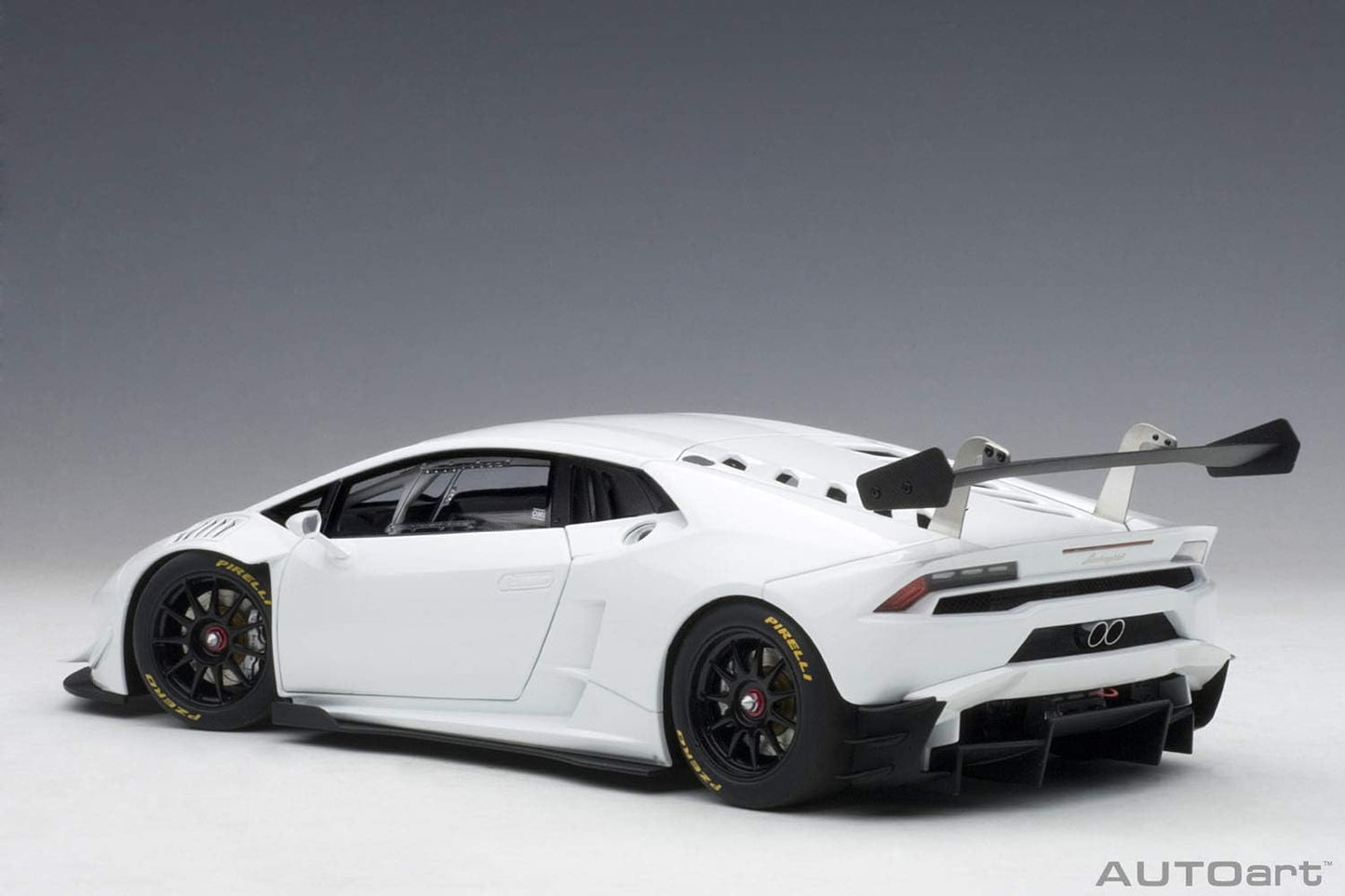 AUTOart 2015 Lamborghini Huracan Super Trofeo Blanco Isis (Solid White) 1:18