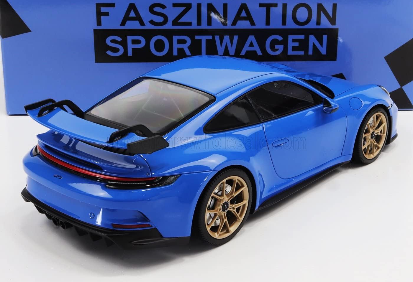 Minichamps 2022 Porsche 911 992 GT3 Touring Shark Blue w/ Gold Wheels 1:18 LIMITED, SEALED