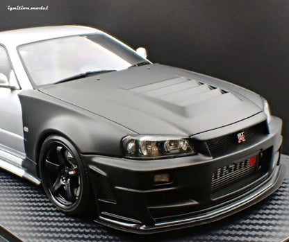 Ignition-Model Nissan Nismo GT-R R34 (BNR34) Z-tune Test 2004 Sazuka RHD Silver and Black 1:18