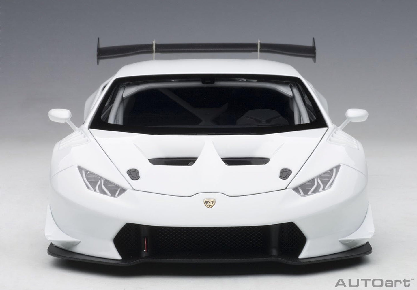 AUTOart 2015 Lamborghini Huracan Super Trofeo Blanco Isis (Solid White) 1:18