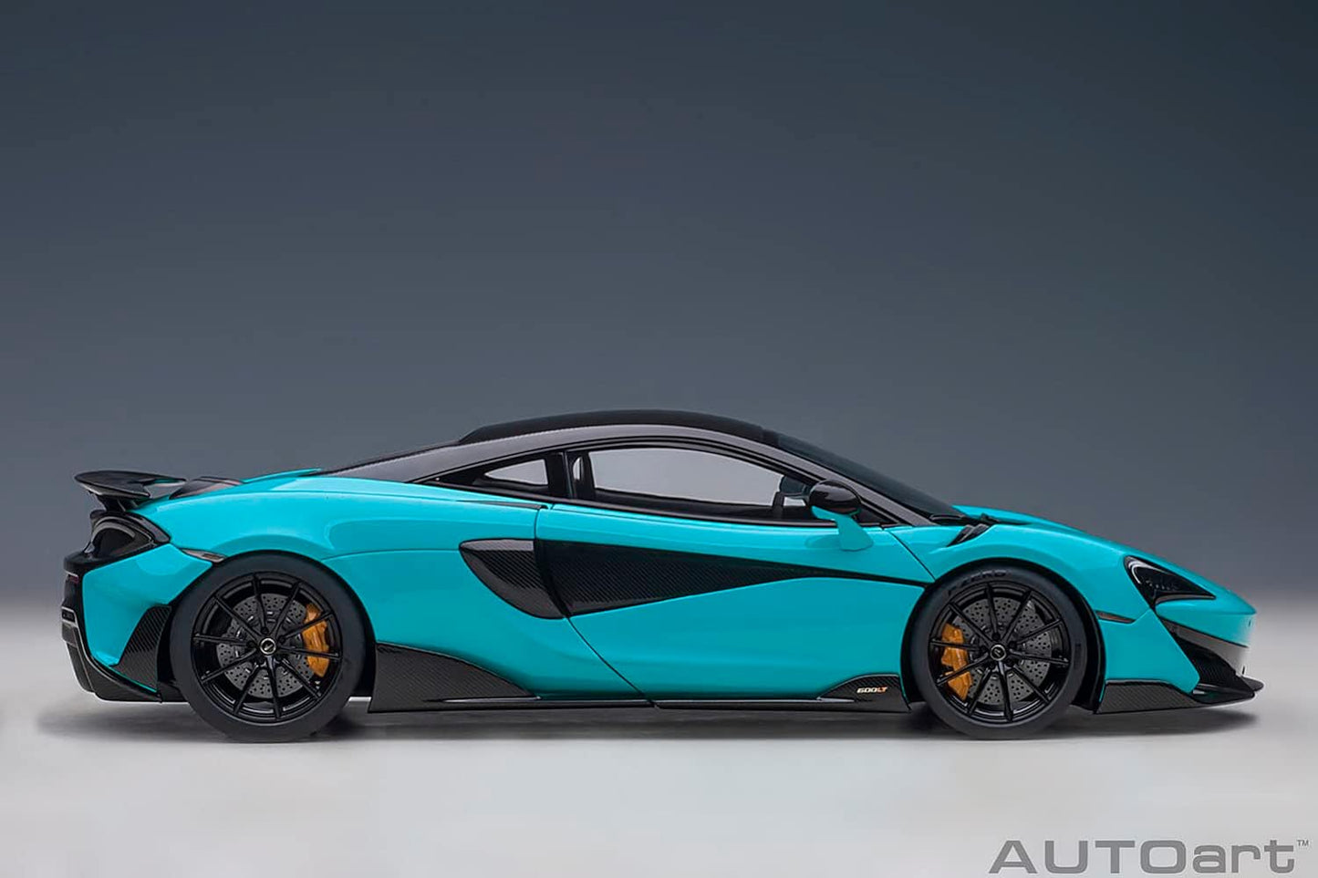 AUTOart Mclaren 600LT Coupe Fistral Blue 1:18