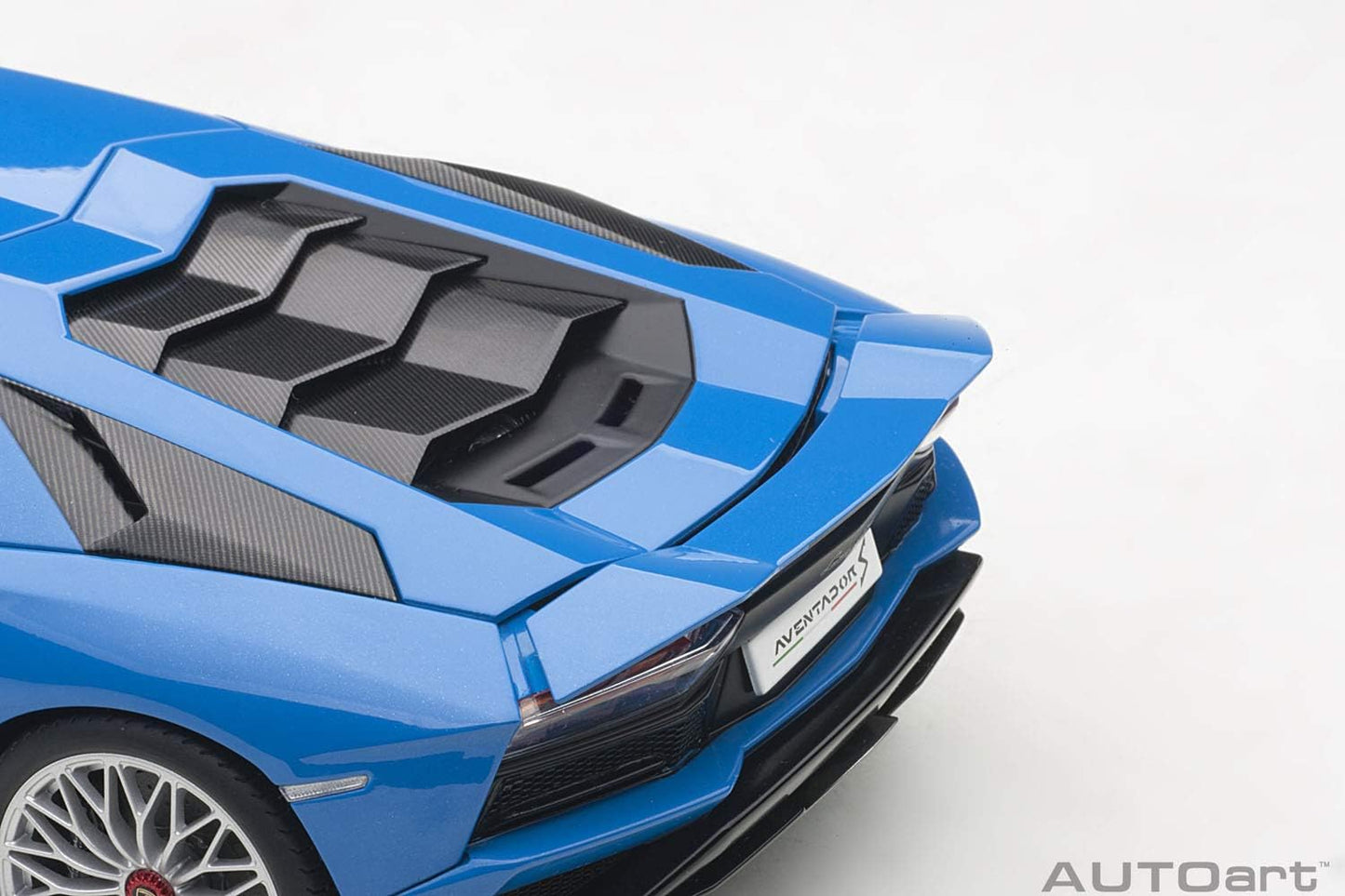 AUTOart 2017 Lamborghini Aventador S Blue Nila 1:18