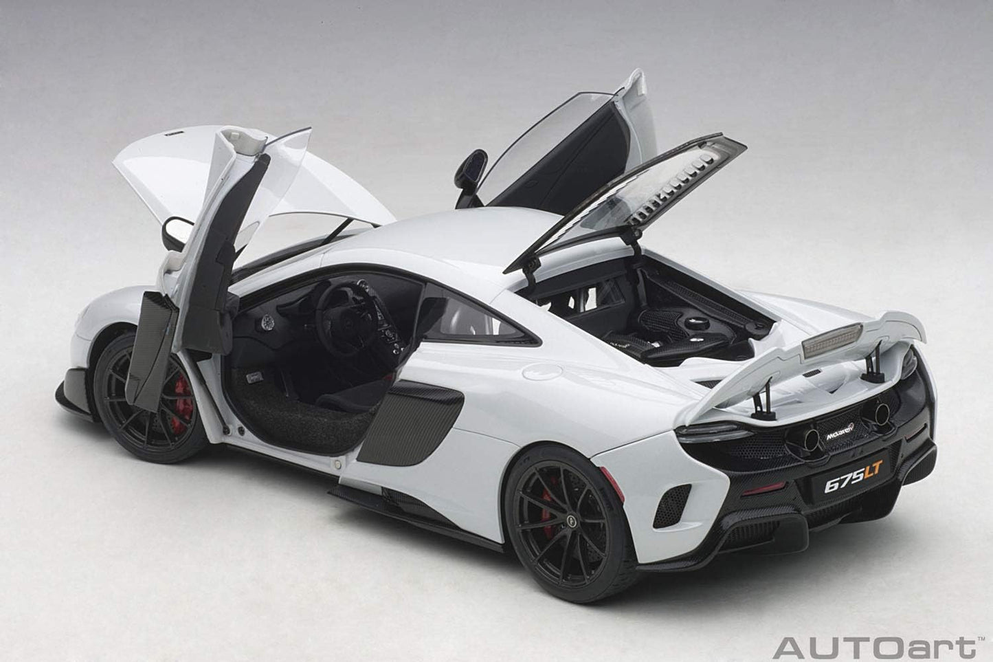 AUTOart 2016 Mclaren 675LT Coupe Silica White 1:18