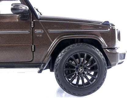 Minichamps 2020 Mercedes-Benz G63 (W463) G-Class 4.0 V8 Biturbo 585cv AMG Brown Metallic 1:18