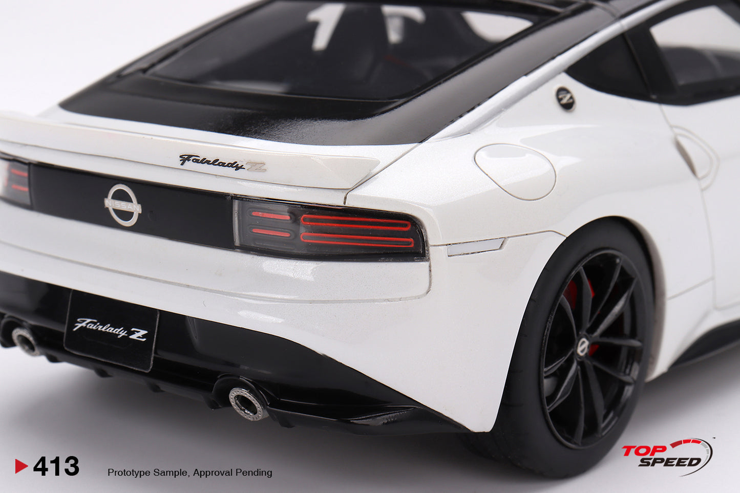 Topspeed 1:18 Nissan Fairlady Z Version ST 2023 Everest White RHD