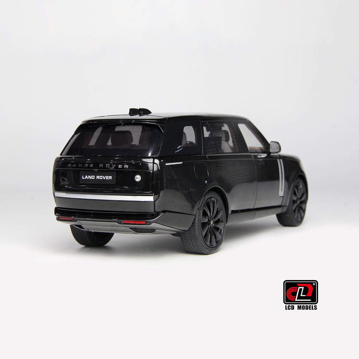 LCD 2022 Range Rover SV Black 1:18