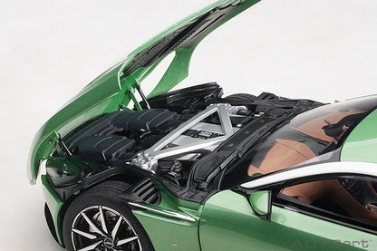 AUTOart Aston Martin DB11 Apple Tree Green Metallic 1:18