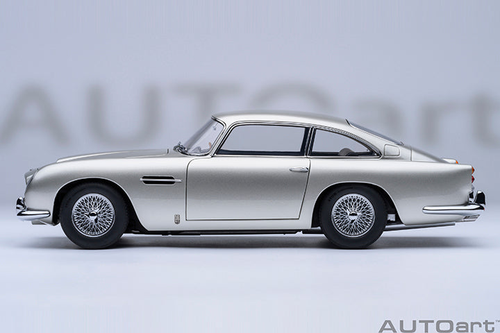 AUTOart Aston Martin DB5 Birch Silver 1:18