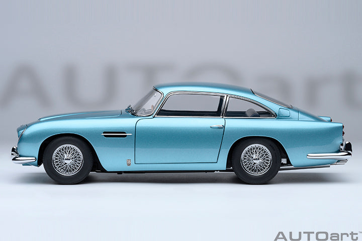 AUTOart Aston Martin DB5 Caribbean Pearl Blue 1:18