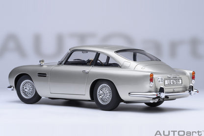 AUTOart Aston Martin DB5 Silver 007 Goldfinger Version w/ Weapons 1:18