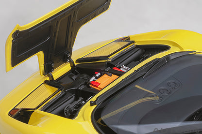 AUTOart Bugatti EB110 SS Giallo Bugatti (Yellow) 1:18