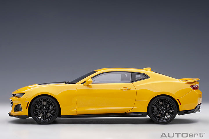 AUTOart 2017 Chevy Camaro ZL1 Bright Yellow 1:18