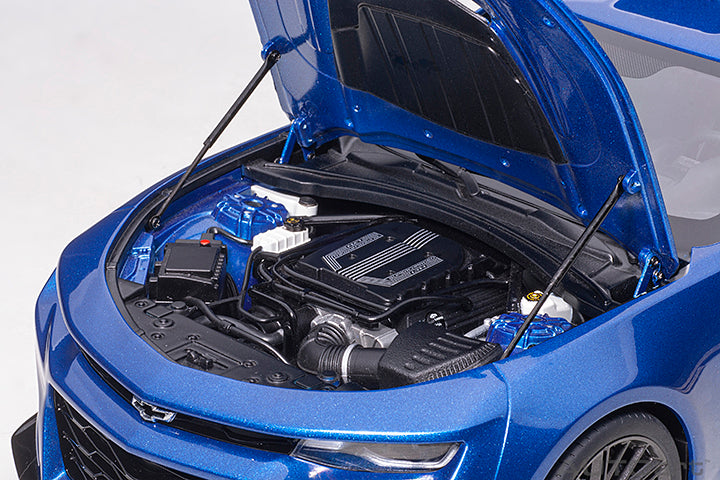 AUTOart 2017 Chevy Camaro ZL1 Hyper Blue Metallic 1:18