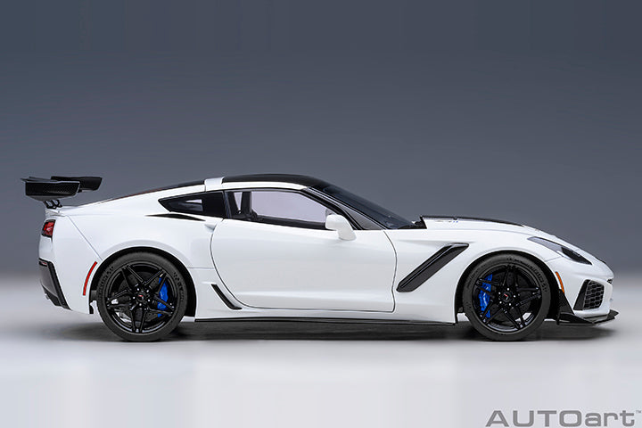 AUTOart Chevy Corvette ZR1 Arctic White 1:18