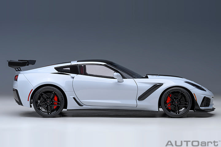 AUTOart 2019 Chevy Corvette ZR1 Ceramic Matrix Grey Metallic 1:18